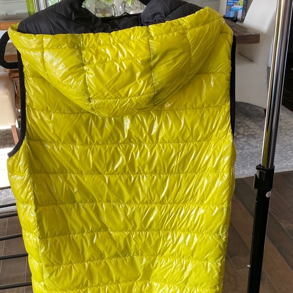 Calvin Klein Neon Yellow Puffer Vest - Picture 3 of 3